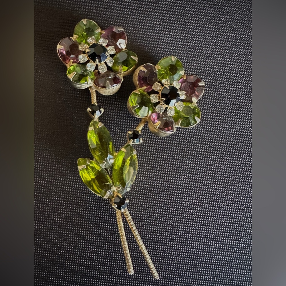 Floral Gemstone Brooch with Green and Purple Accents